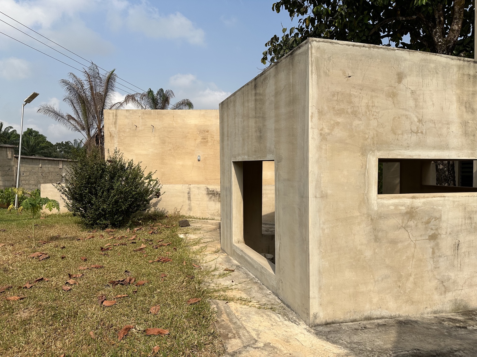 Open-air Garden Pavilion beside the lawn at Okpara House
